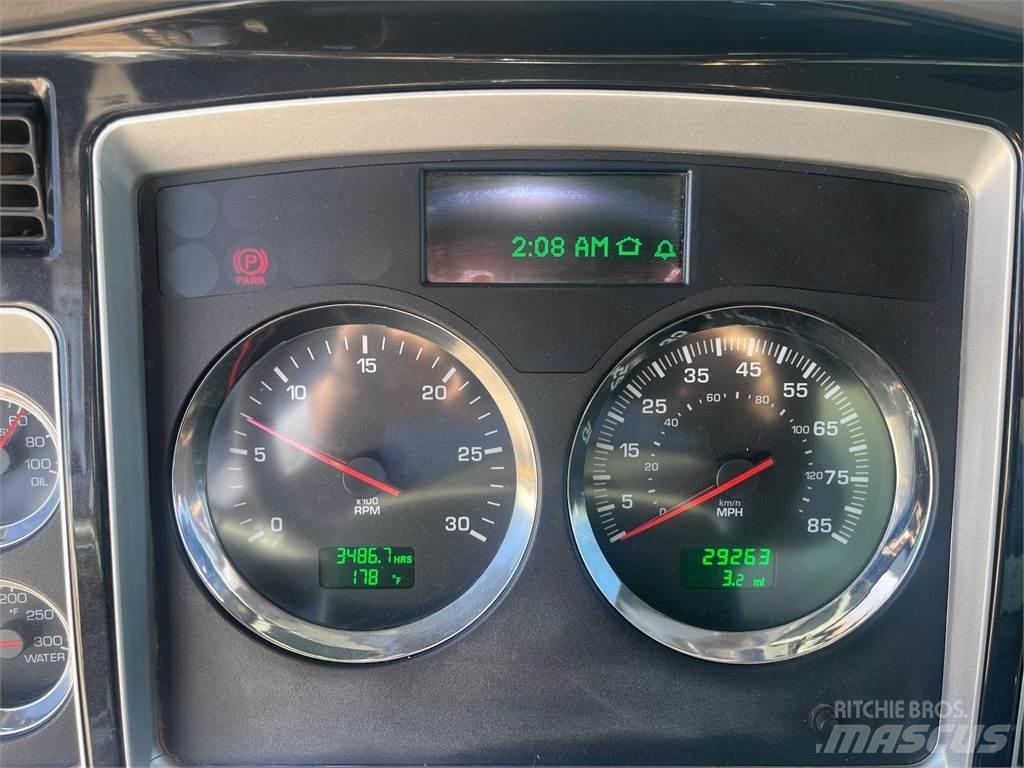 Kenworth T440 Vandens sunkvežimiai