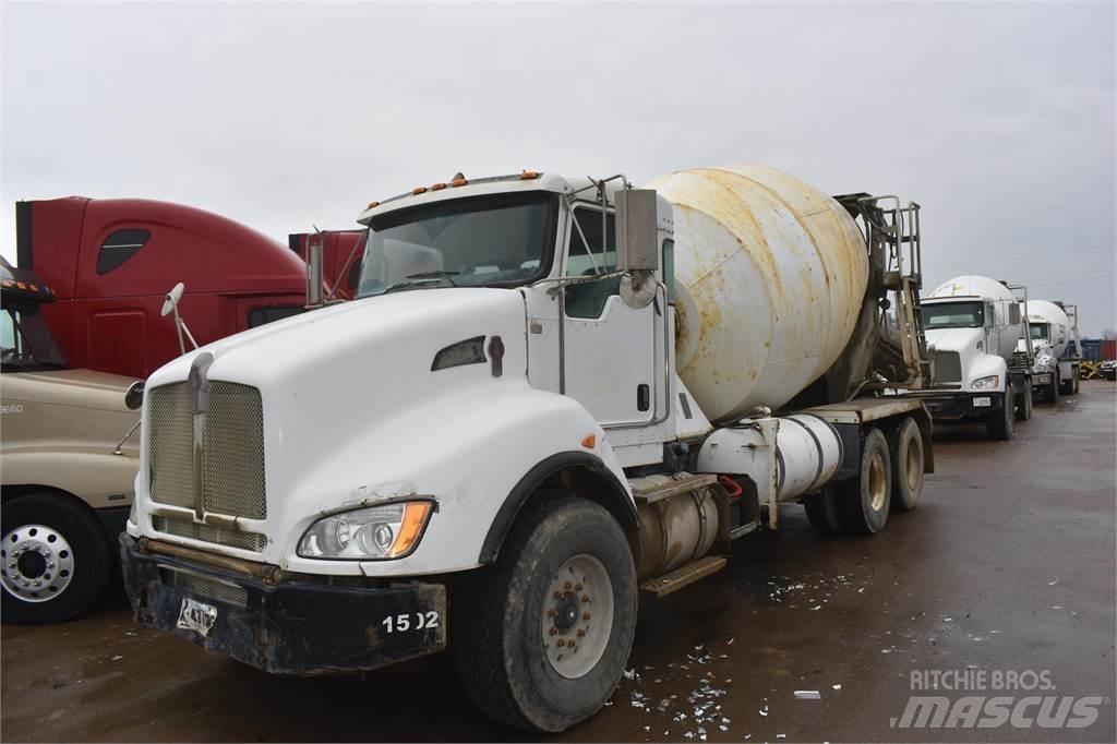 Kenworth T440 Betonvežiai