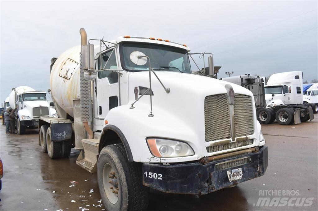 Kenworth T440 Betonvežiai