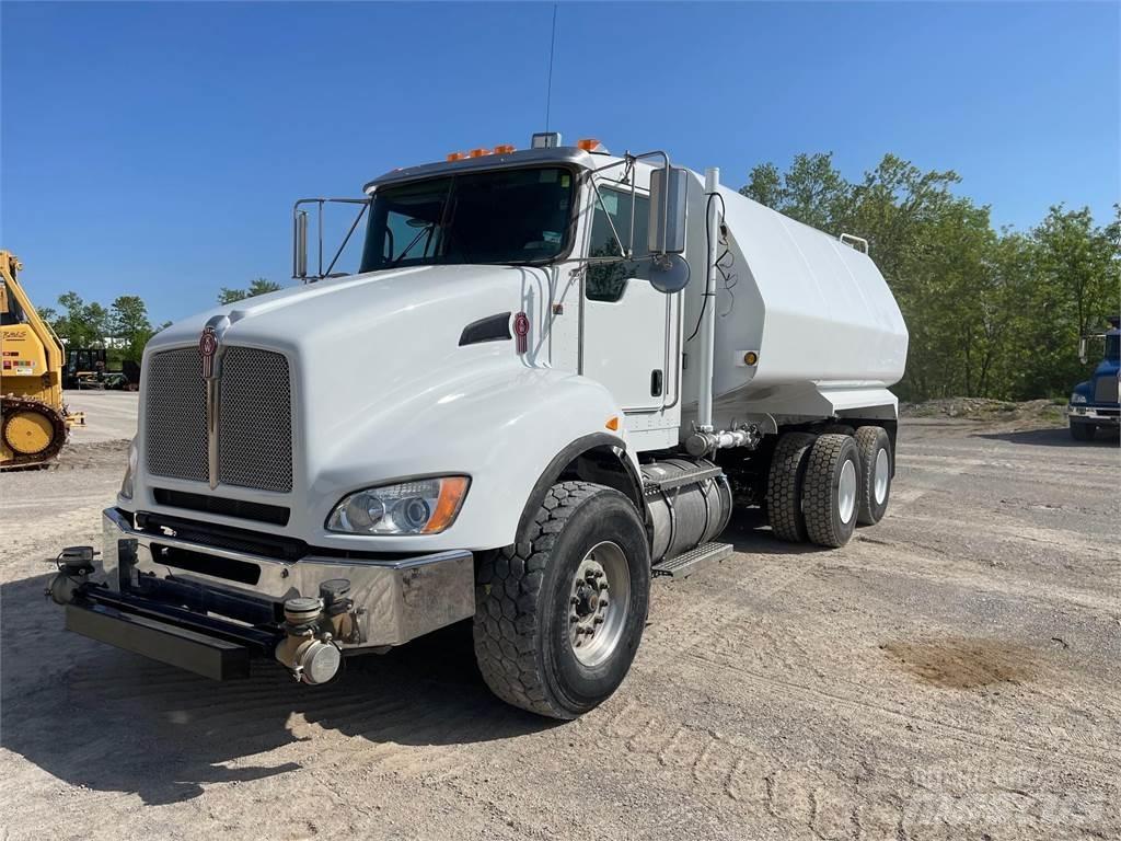 Kenworth T440 Vandens sunkvežimiai