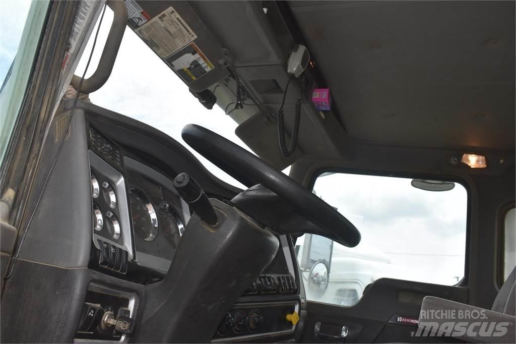 Kenworth T440 Betonvežiai