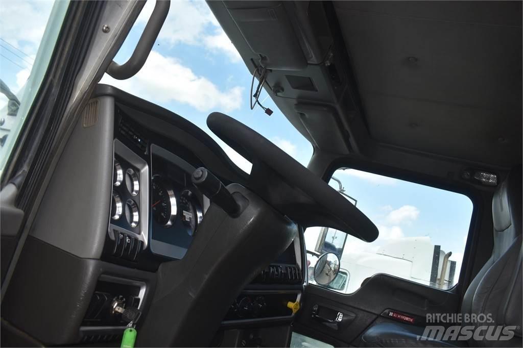 Kenworth T440 Savivarčių priekabų vilkikai