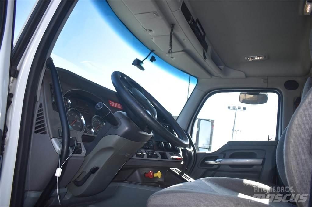 Kenworth T680 Savivarčių priekabų vilkikai