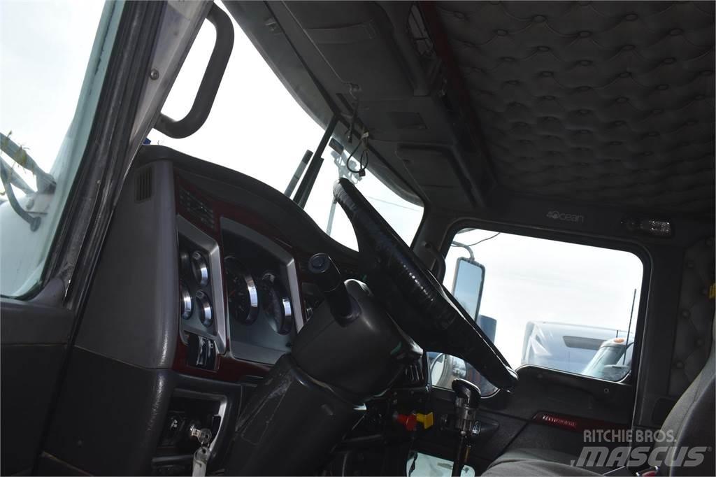 Kenworth T800 Savivarčių priekabų vilkikai