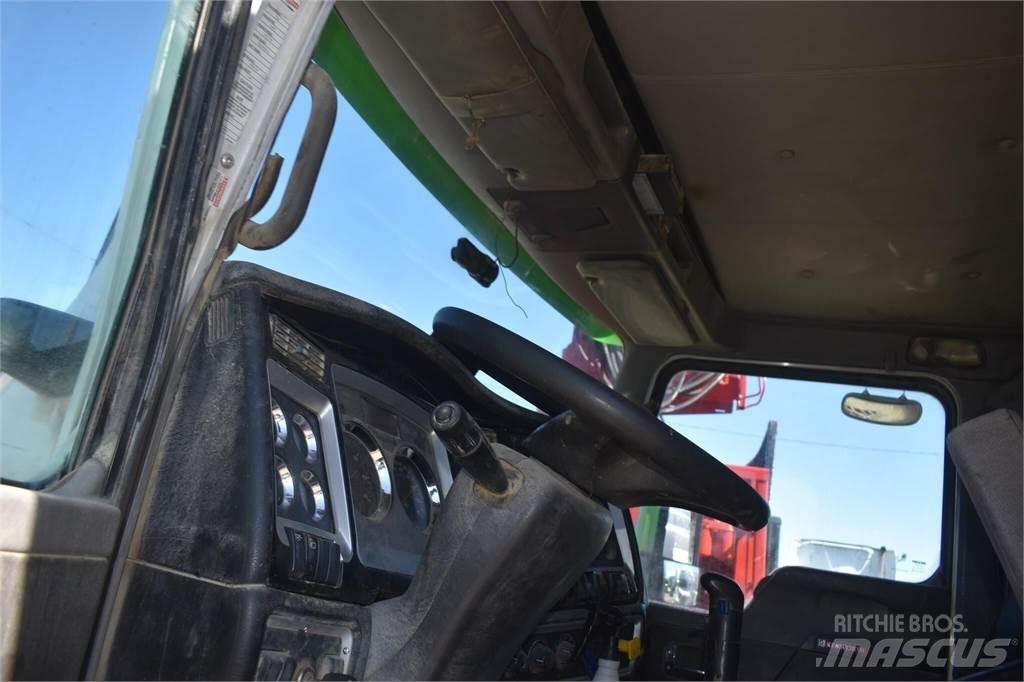 Kenworth T800 Savivarčių priekabų vilkikai