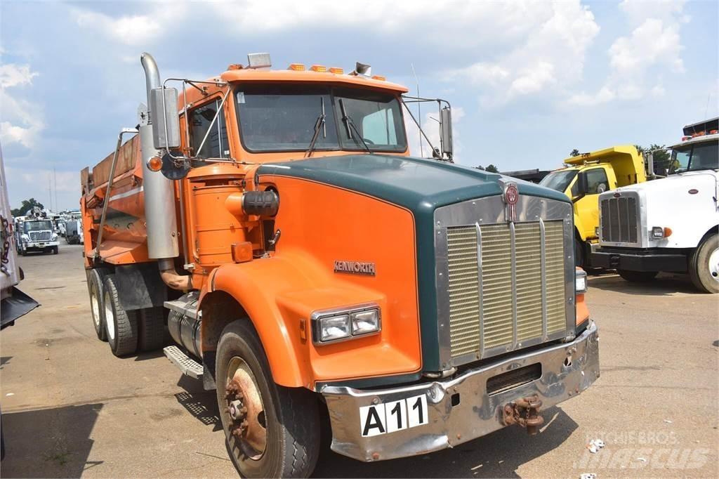 Kenworth T800 Savivarčių priekabų vilkikai