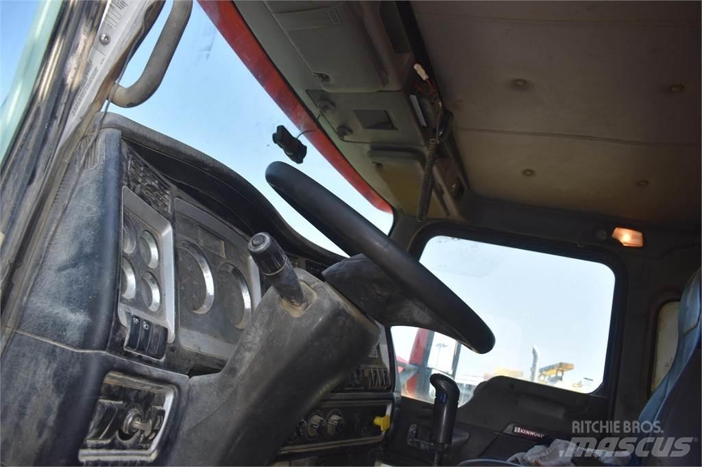 Kenworth T800 Savivarčių priekabų vilkikai