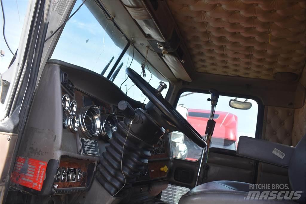 Kenworth T800 Savivarčių priekabų vilkikai