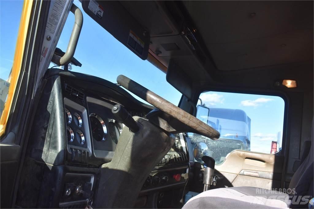 Kenworth T800 Automobiliniai kranai