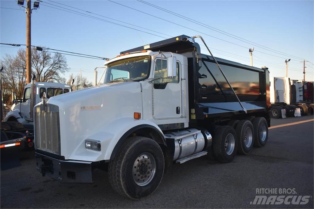 Kenworth T800 Savivarčių priekabų vilkikai