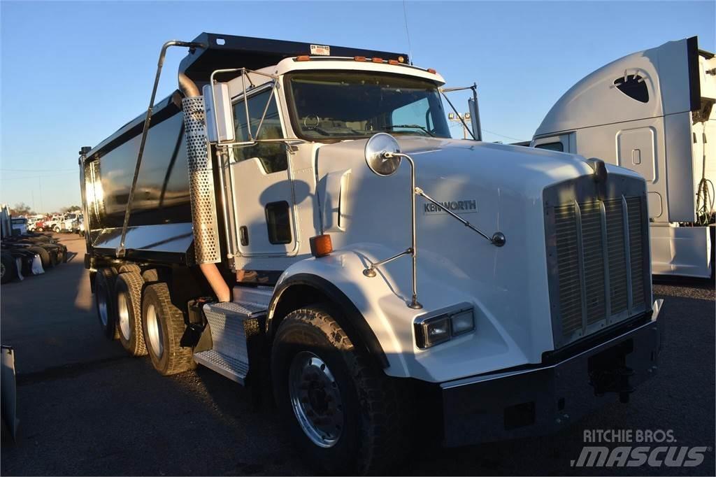 Kenworth T800 Savivarčių priekabų vilkikai
