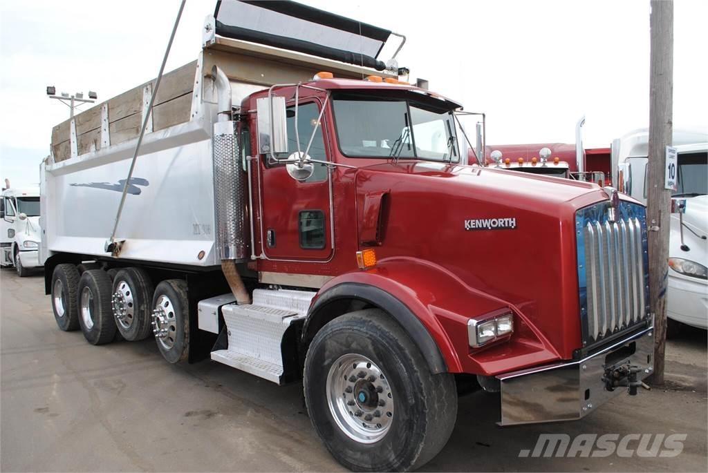 Kenworth T800 Savivarčių priekabų vilkikai