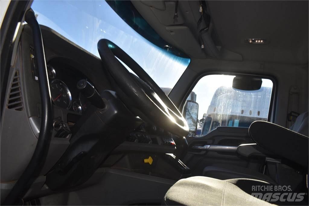 Kenworth T880 Savivarčių priekabų vilkikai