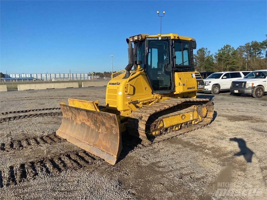 Komatsu D39PX-24 Vikšriniai buldozeriai