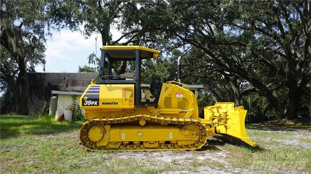 Komatsu D39PX-24 Vikšriniai buldozeriai