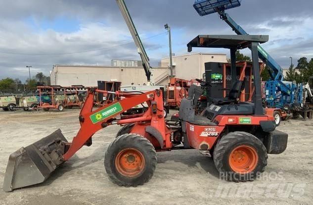 Kubota R520ST Naudoti ratiniai krautuvai