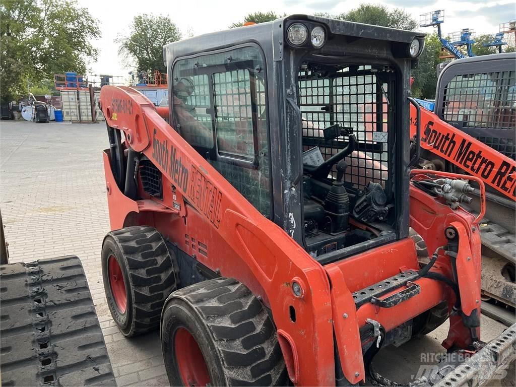 Kubota SSV75 Krautuvai su šoniniu pasukimu