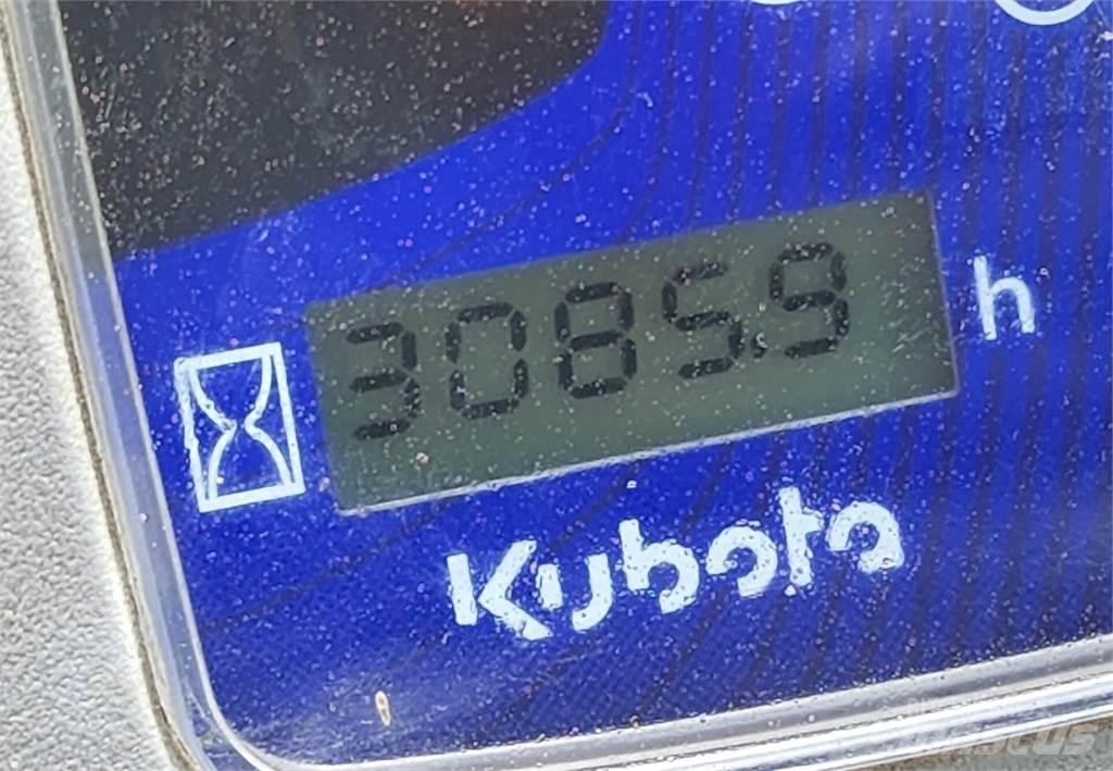 Kubota SVL90-2 Krautuvai su šoniniu pasukimu
