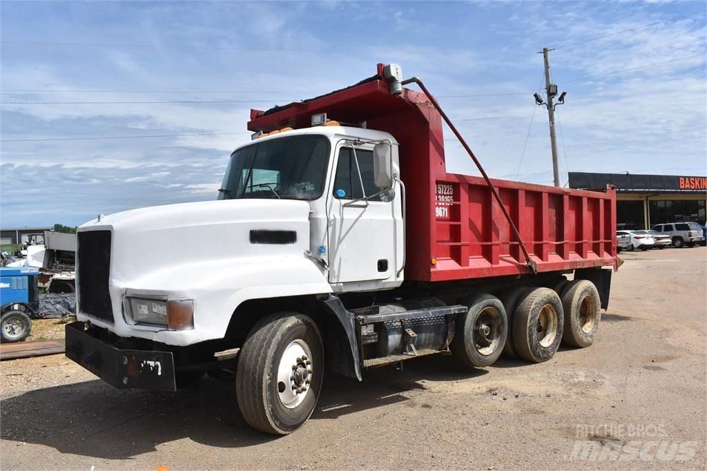 Mack CH613 Savivarčių priekabų vilkikai