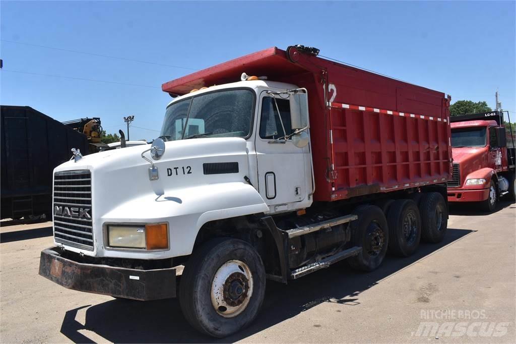Mack CH613 Savivarčių priekabų vilkikai