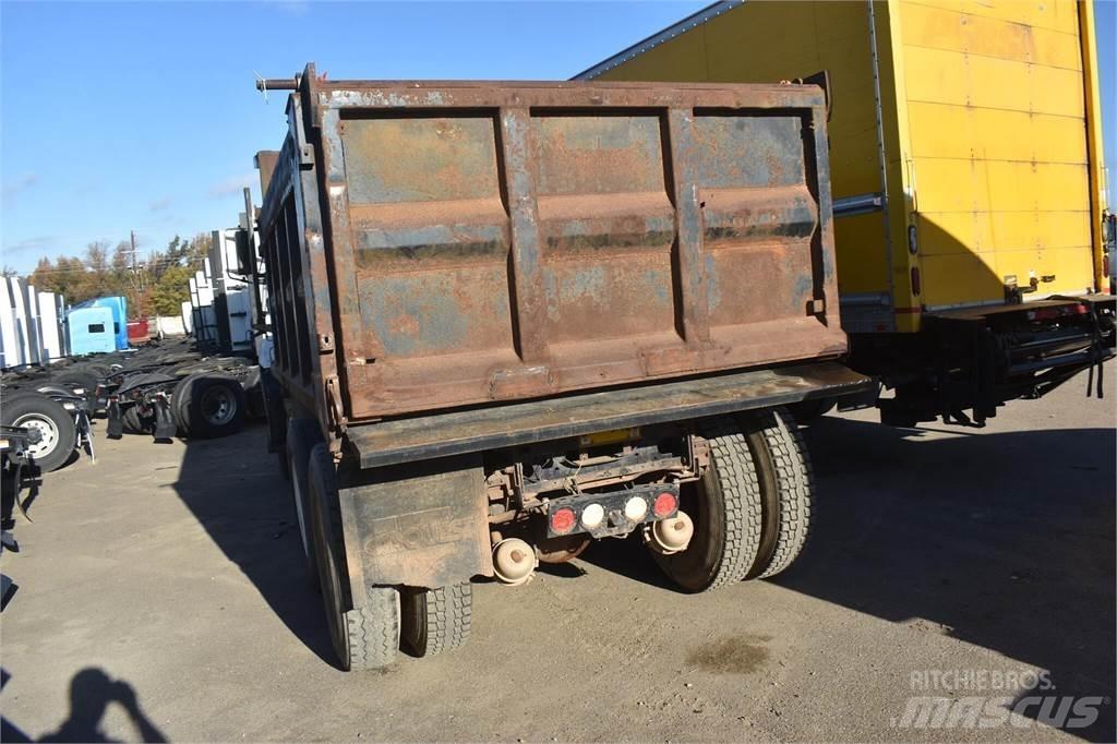 Mack CH613 Savivarčių priekabų vilkikai