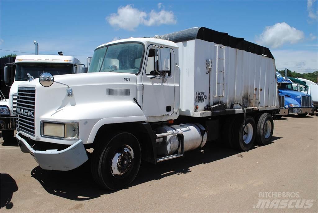 Mack CH613 Savivarčių priekabų vilkikai