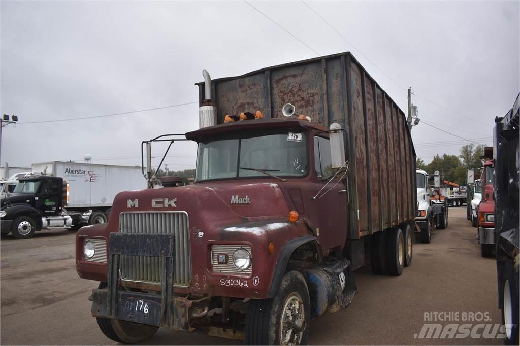 Mack DM685S Automobiliniai kranai