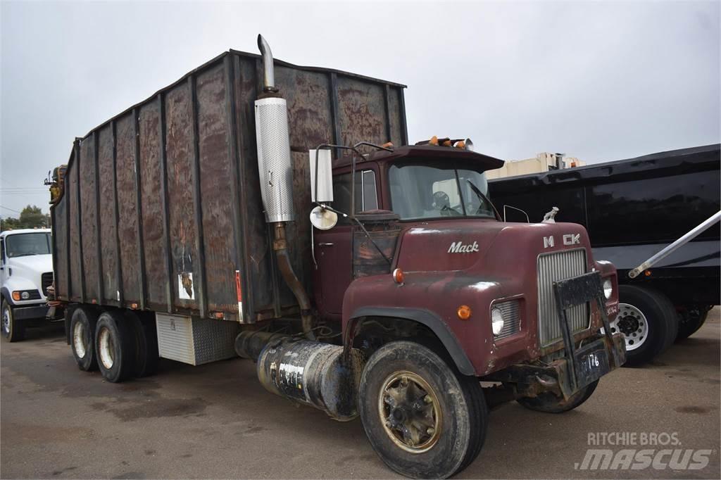 Mack DM685S Automobiliniai kranai