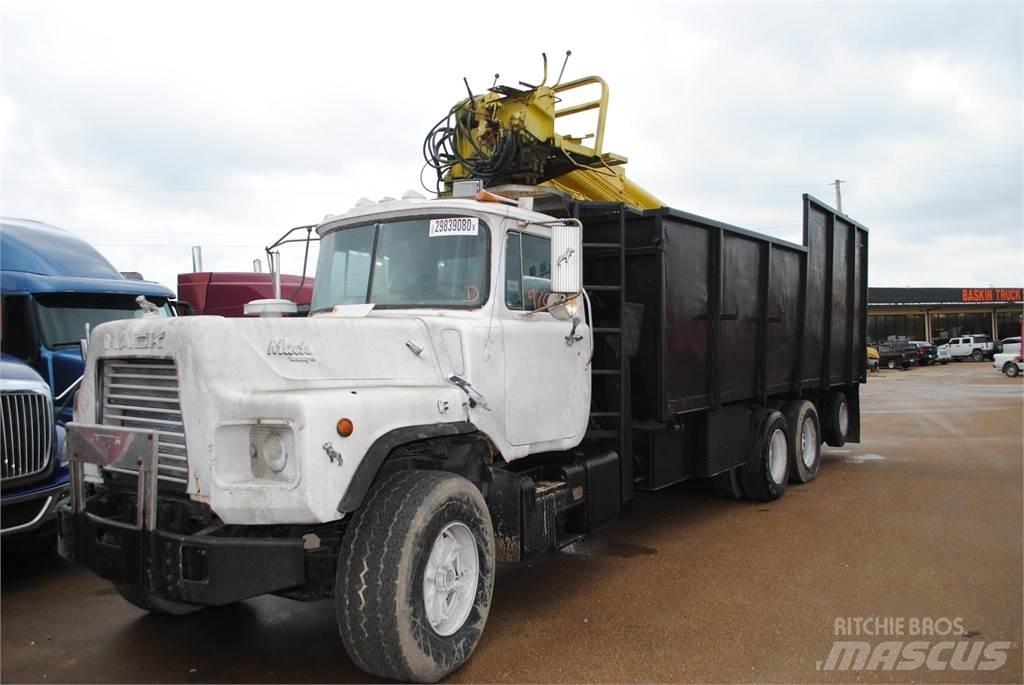 Mack DM690S Automobiliniai kranai