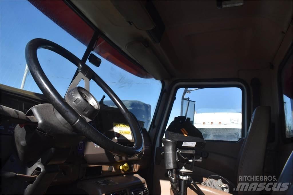 Mack GRANITE CV713 Savivarčių priekabų vilkikai