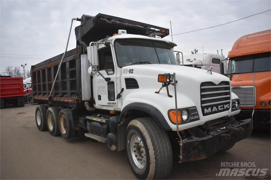 Mack GRANITE CV713 Savivarčių priekabų vilkikai