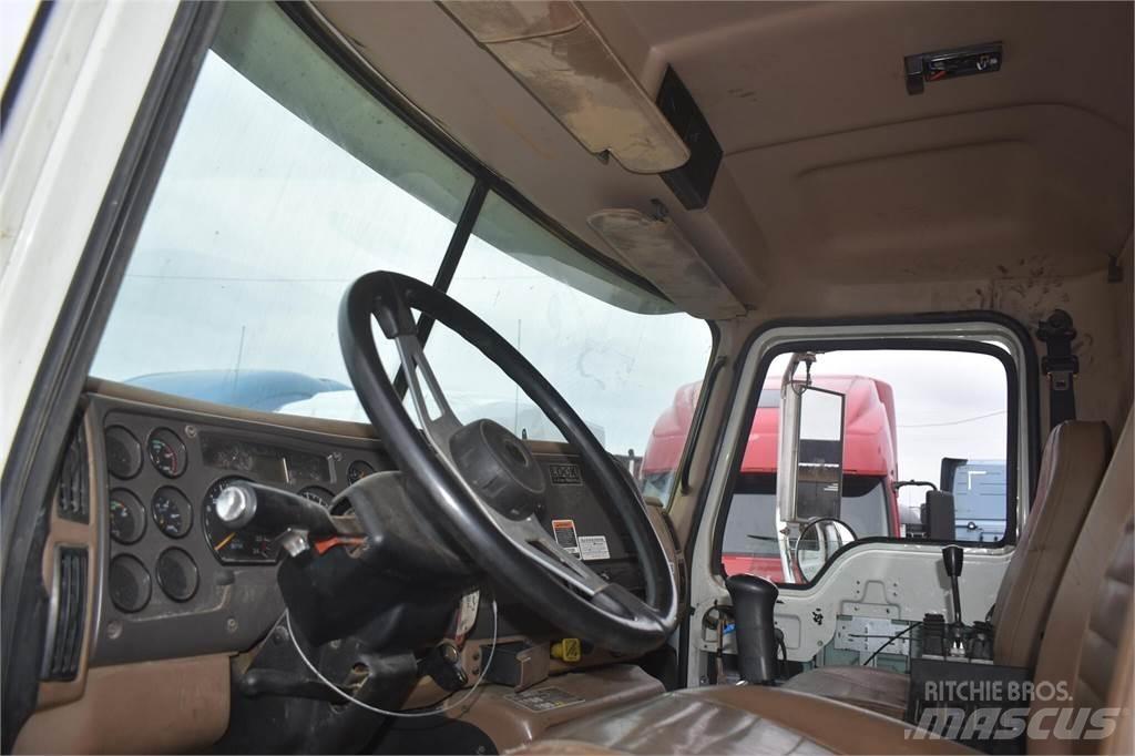 Mack GRANITE CV713 Savivarčių priekabų vilkikai