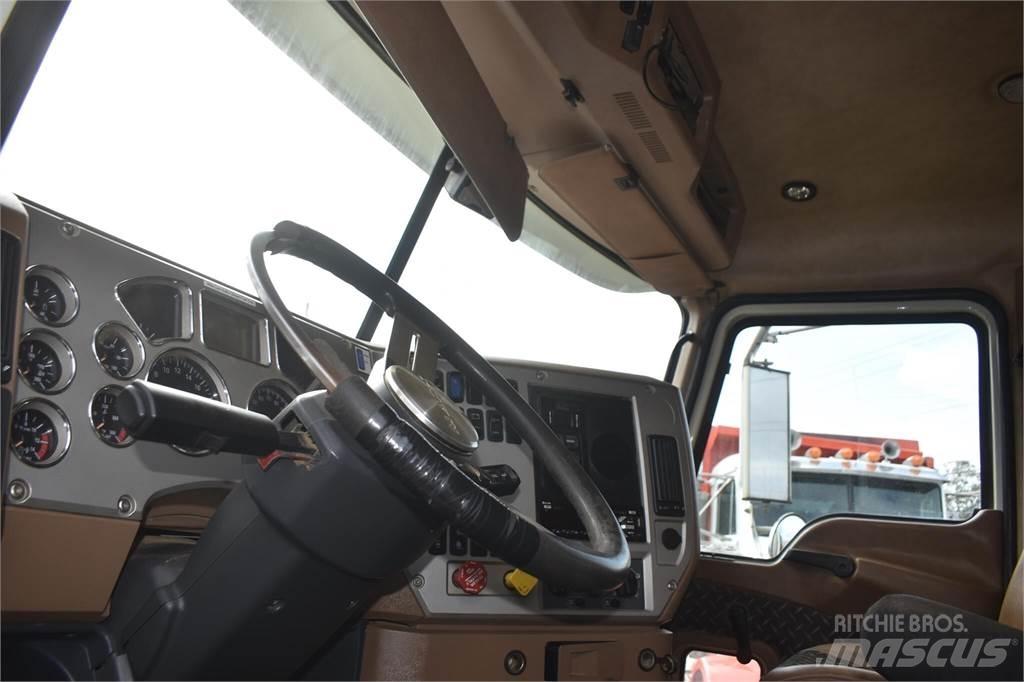 Mack GRANITE GU713 Savivarčių priekabų vilkikai