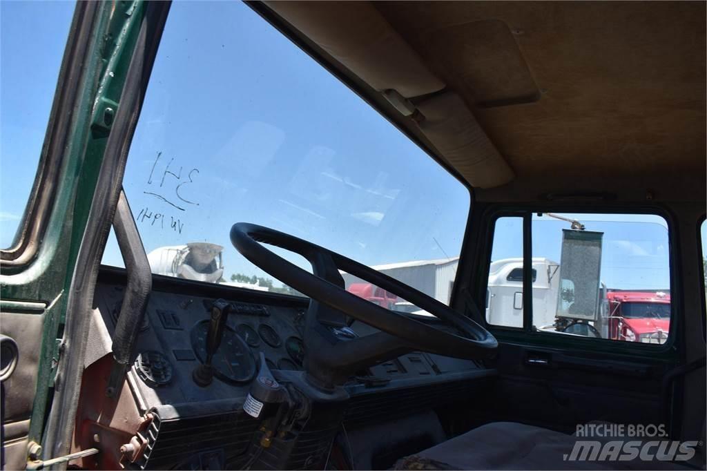 Mack MIDLINER CS200 Savivarčių priekabų vilkikai