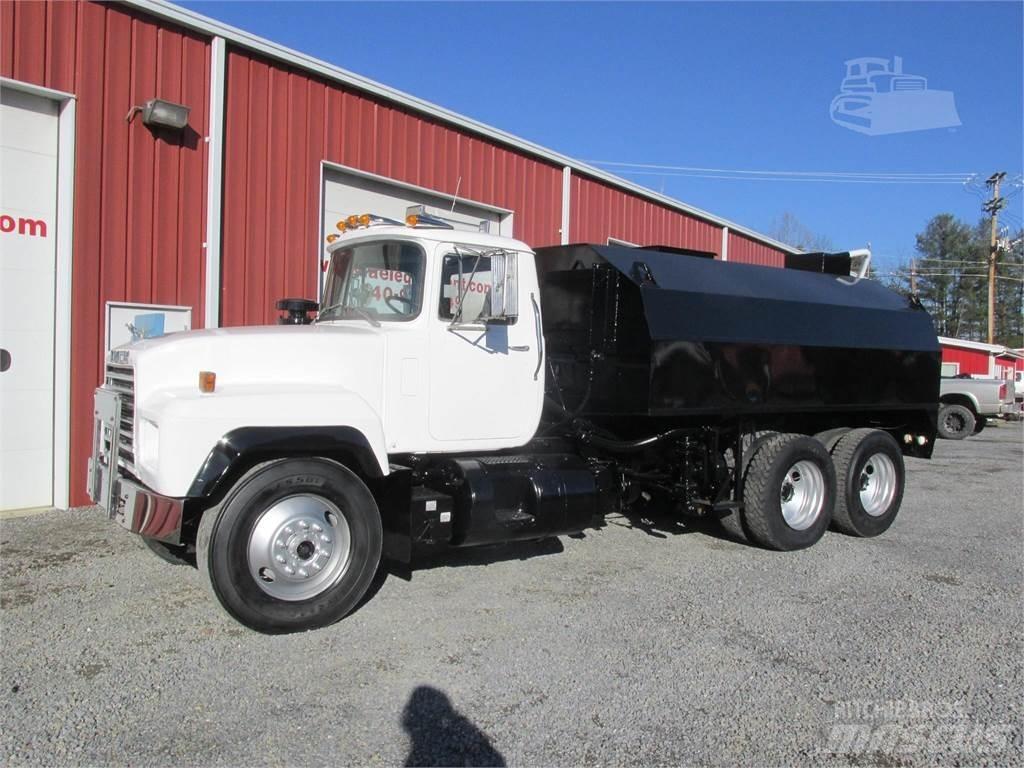 Mack R685S Automobilinės cisternos