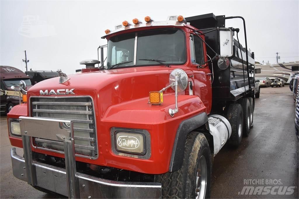 Mack RD688S Savivarčių priekabų vilkikai