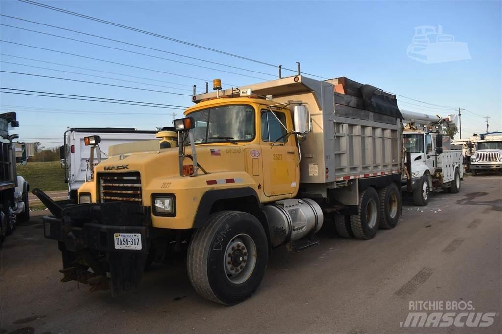 Mack RD688S Savivarčių priekabų vilkikai