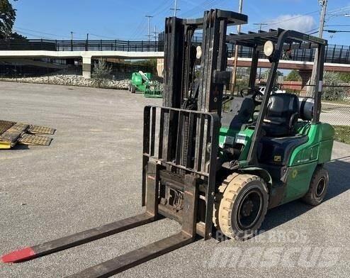 Mitsubishi FG30N Šakiniai krautuvai - Kita