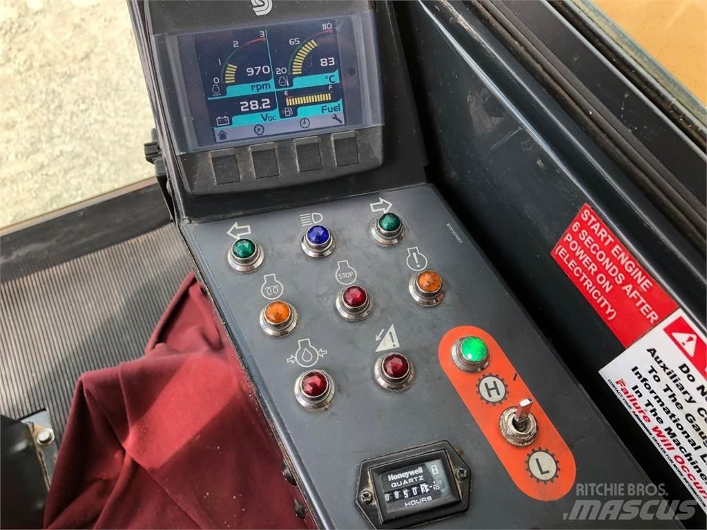 Morooka MST1500VD Vikšrinė savivartė technika