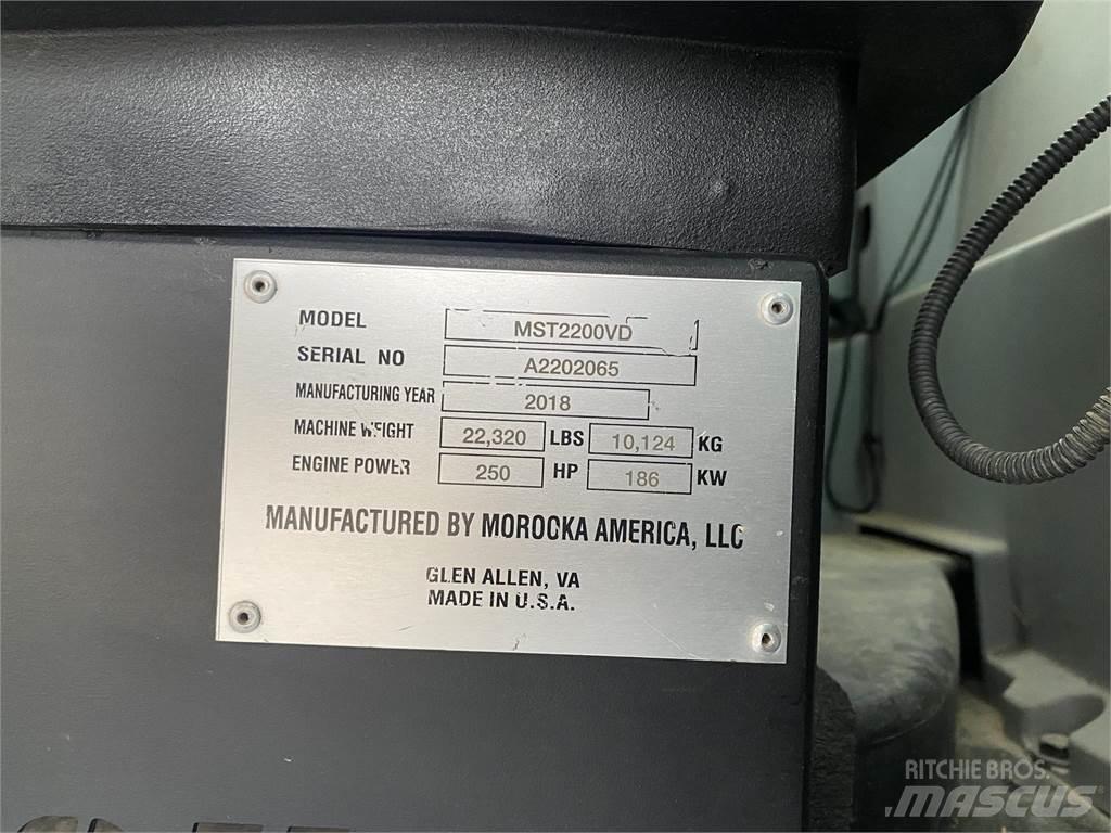 Morooka MST2200VD Vikšrinė savivartė technika