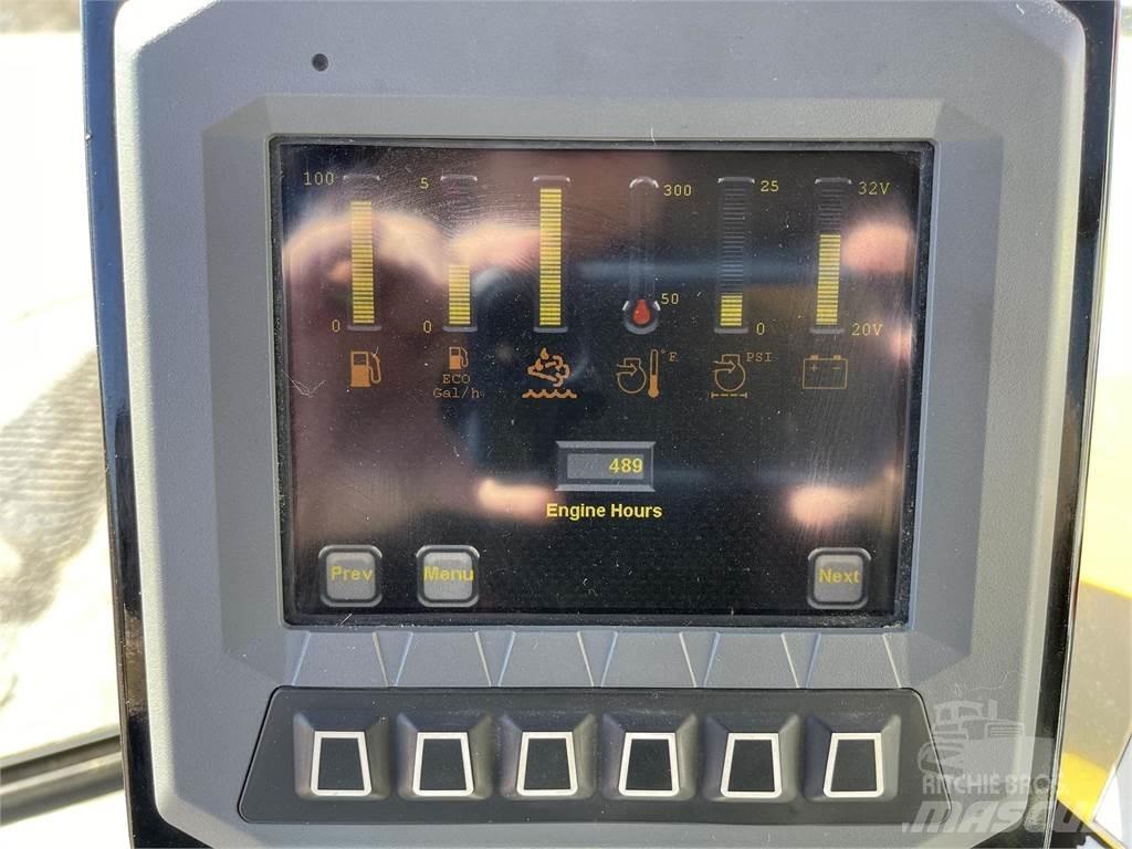 Morooka MST2200VD Vikšrinė savivartė technika
