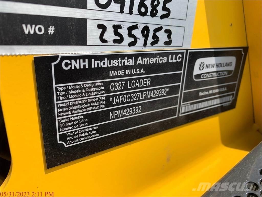 New Holland C327 Krautuvai su šoniniu pasukimu