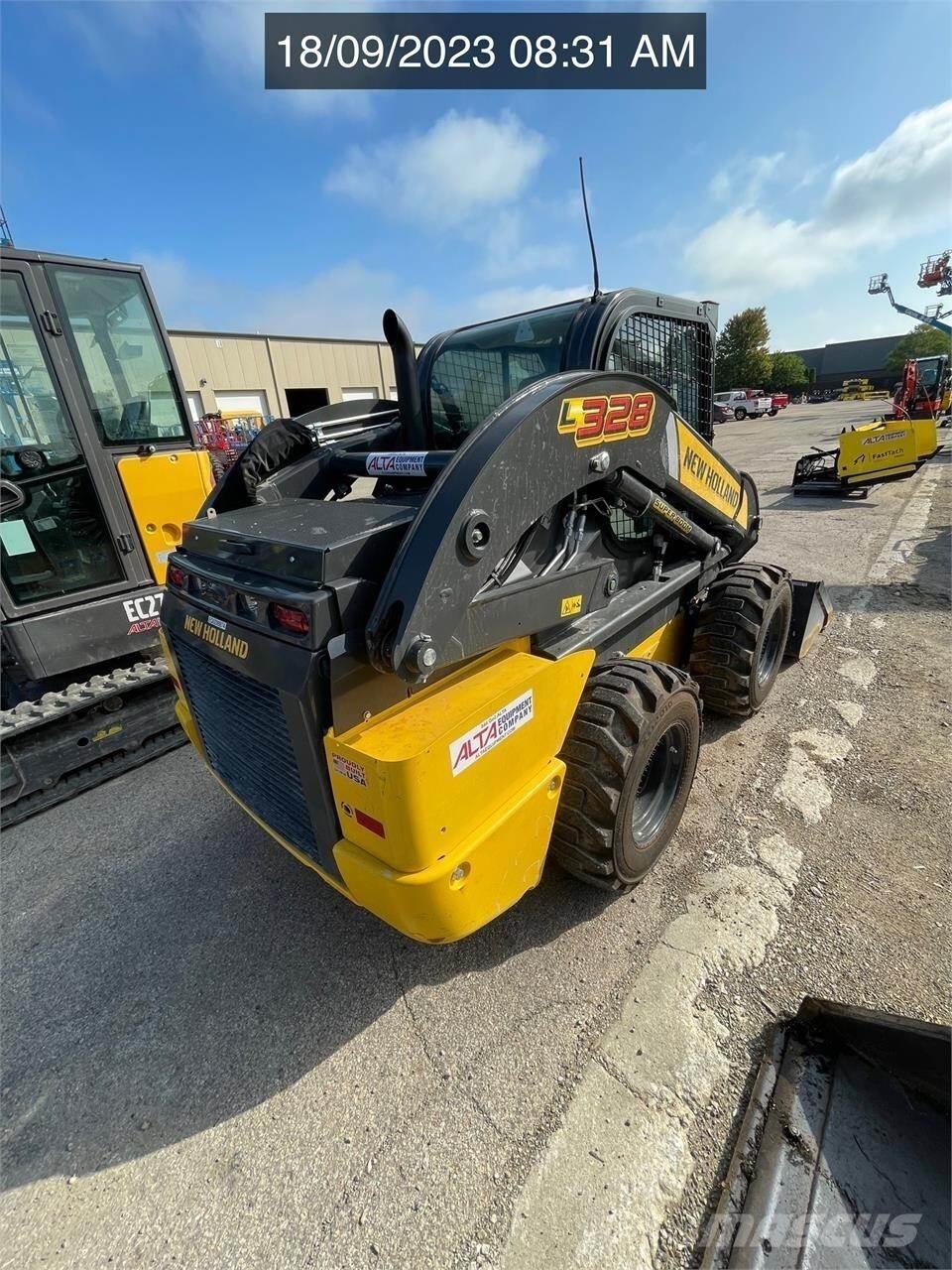 New Holland L328 Krautuvai su šoniniu pasukimu