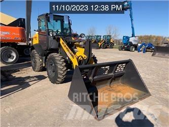 New Holland W80C Naudoti ratiniai krautuvai