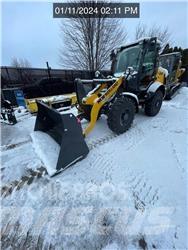 New Holland W80C Naudoti ratiniai krautuvai