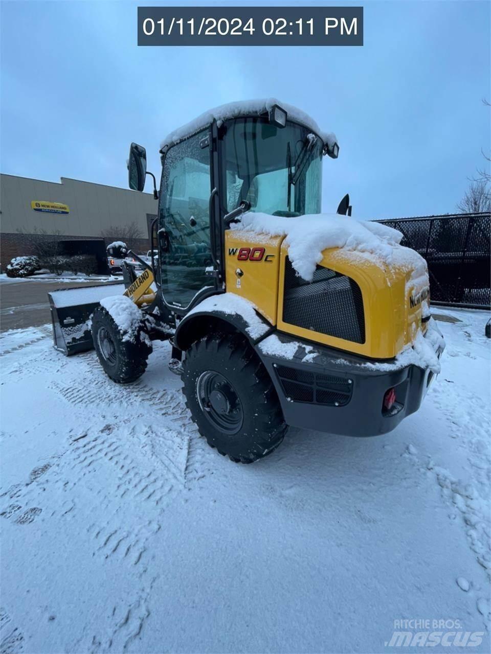 New Holland W80C Naudoti ratiniai krautuvai