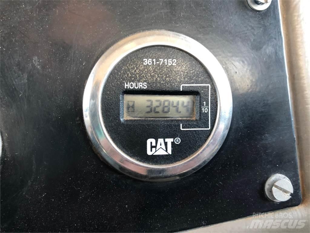 Peterbilt 330 Vandens sunkvežimiai