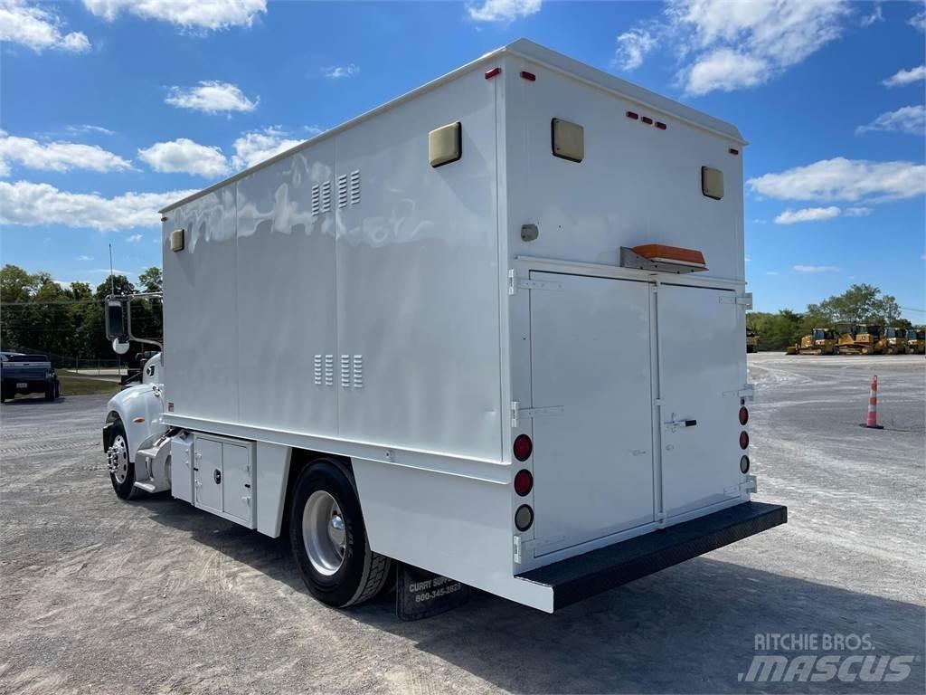 Peterbilt 335 Statyba - Kita