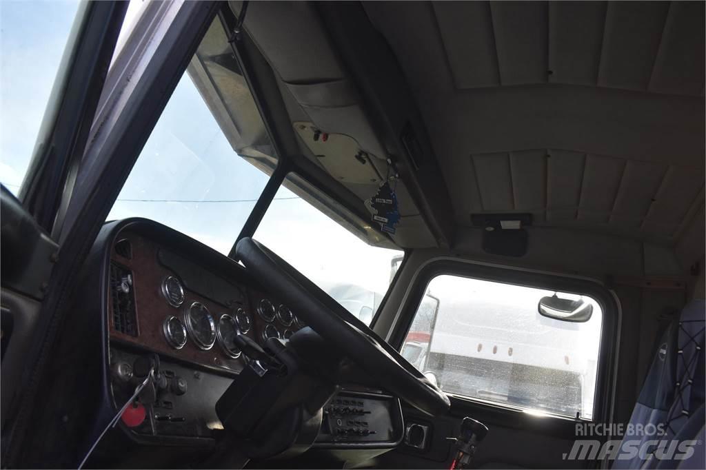 Peterbilt 357 Savivarčių priekabų vilkikai