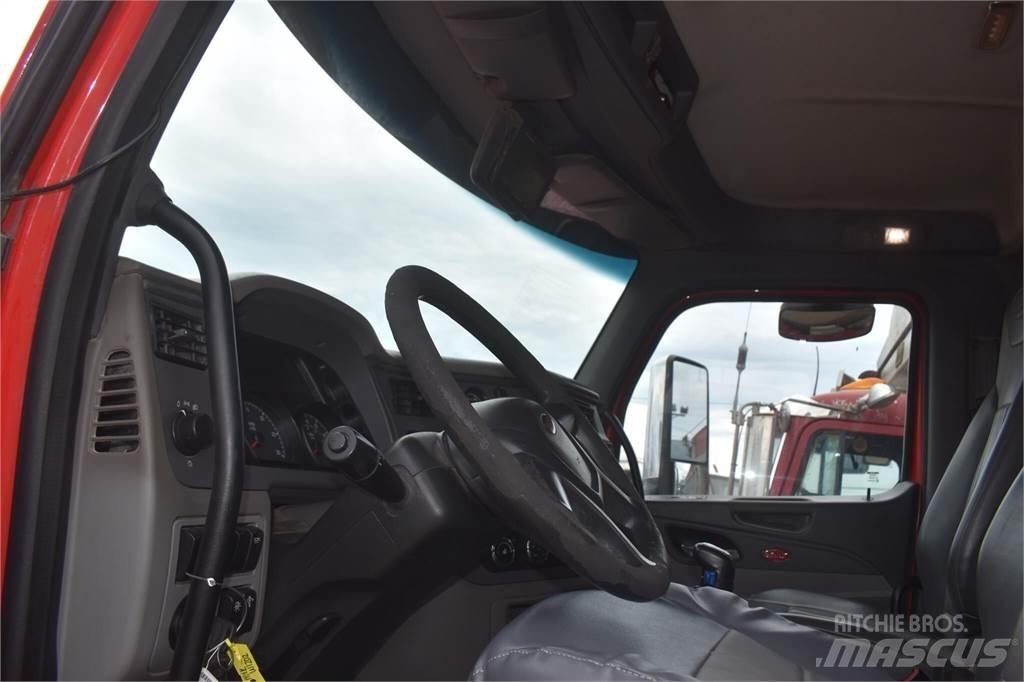 Peterbilt 567 Savivarčių priekabų vilkikai